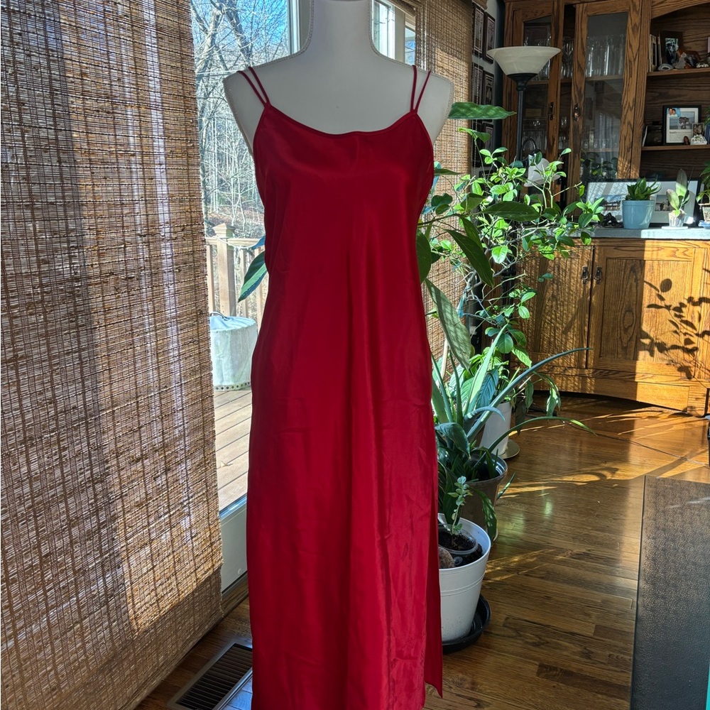 Elegant Red Midi Dress